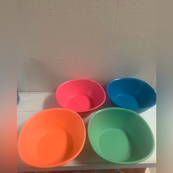 ❇️Sold Out❇️ Tupperware Legacy Reheatable Large Bowl Set - Picture 3 of 4